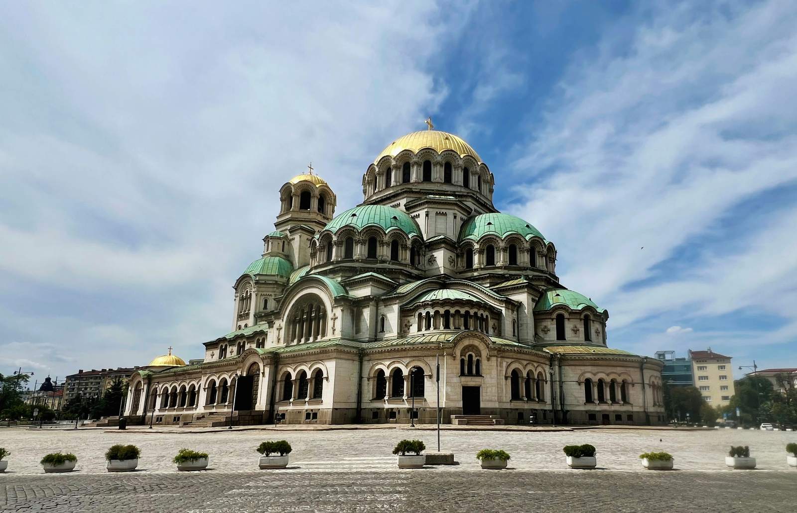 Alexander-Newski-Kathedrale in Sofia bei blauem Himmel